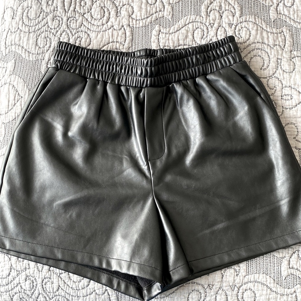 Faux leather shorts size M